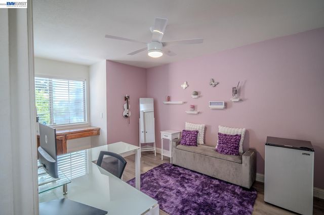 230 Laurelwood Cir, Manteca, CA 95336