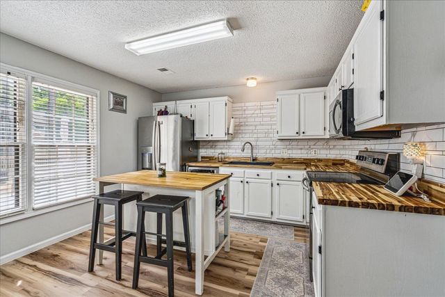 8795 CEDAR MILLS CIR, Memphis, TN 38016