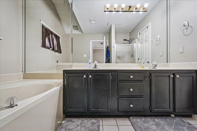 8795 CEDAR MILLS CIR, Memphis, TN 38016