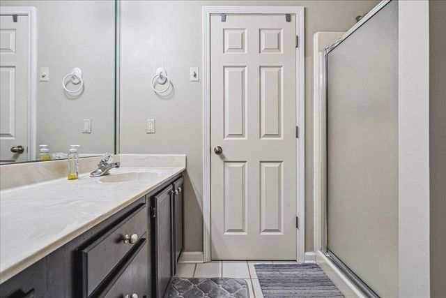 8795 CEDAR MILLS CIR, Memphis, TN 38016