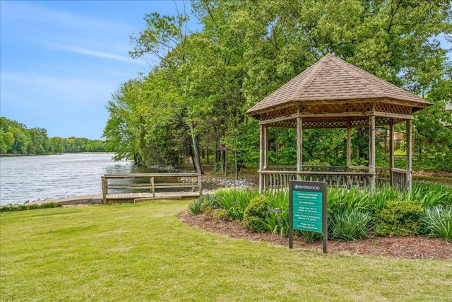 8795 CEDAR MILLS CIR, Memphis, TN 38016