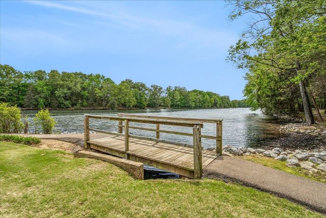 8795 CEDAR MILLS CIR, Memphis, TN 38016