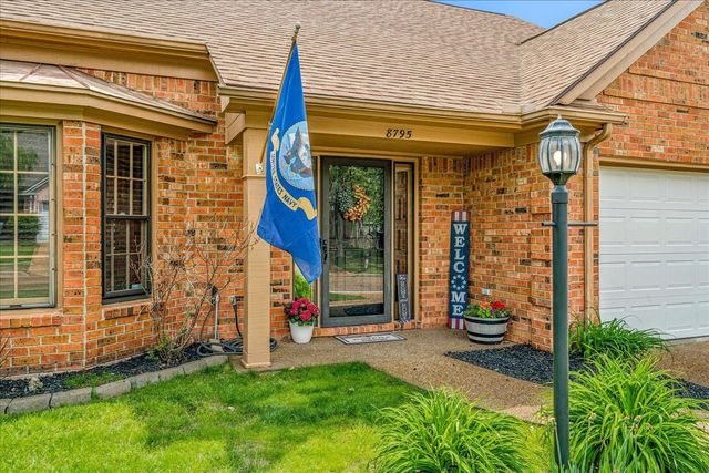 8795 CEDAR MILLS CIR, Memphis, TN 38016