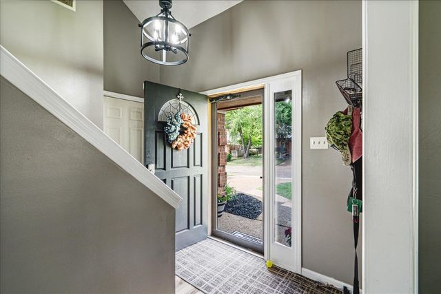 8795 CEDAR MILLS CIR, Memphis, TN 38016