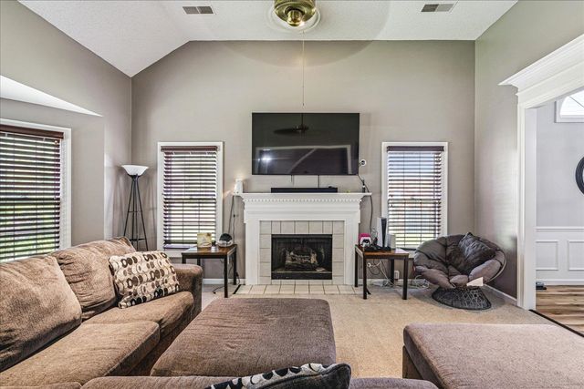 8795 CEDAR MILLS CIR, Memphis, TN 38016