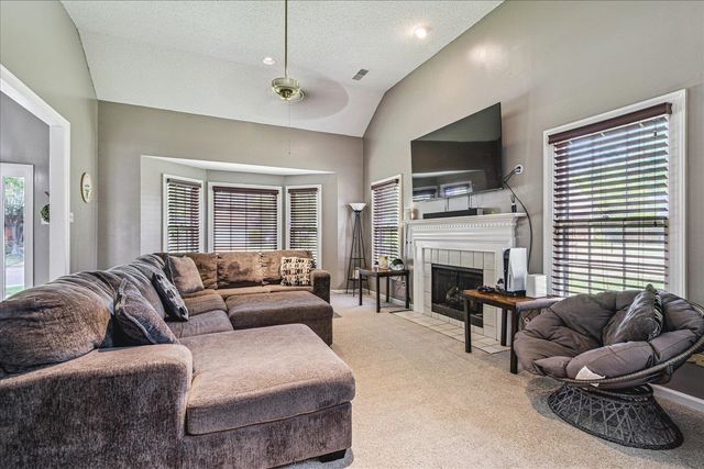 8795 CEDAR MILLS CIR, Memphis, TN 38016