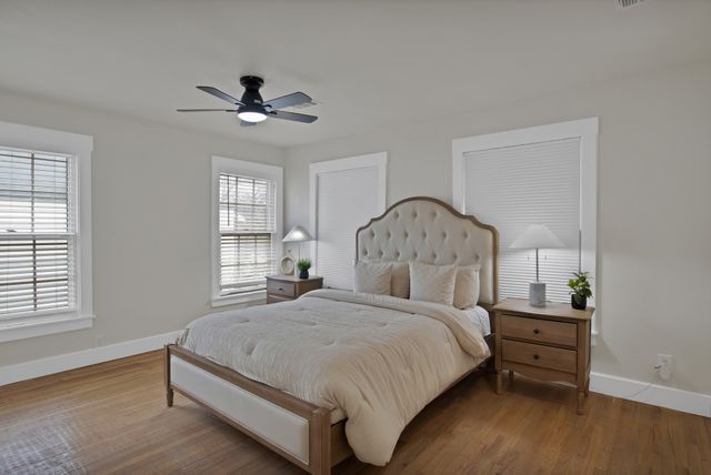 2815 W 8th Street, Dallas, TX 75211