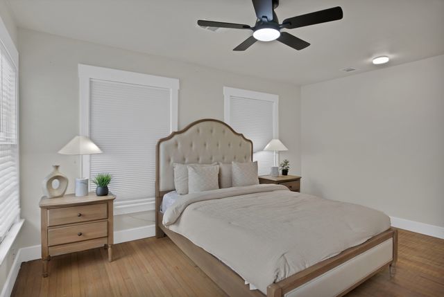 2815 W 8th Street, Dallas, TX 75211