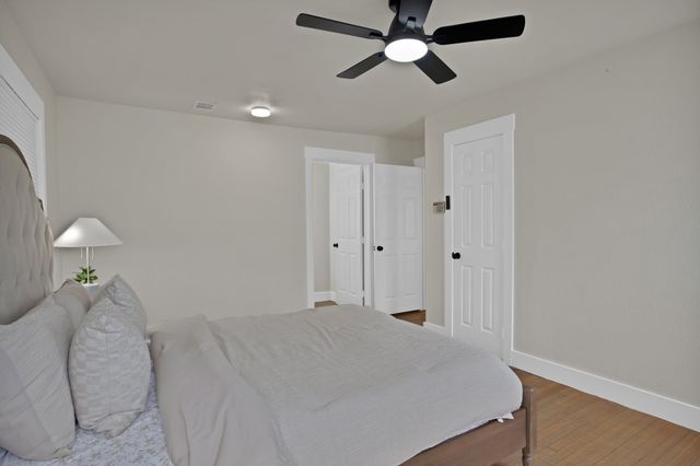 2815 W 8th Street, Dallas, TX 75211