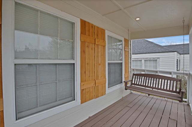 2815 W 8th Street, Dallas, TX 75211