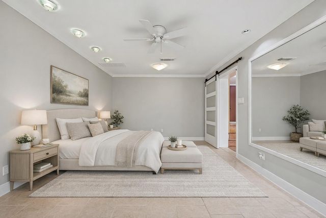 2111 N Galveston Avenue, Pearland, TX 77581