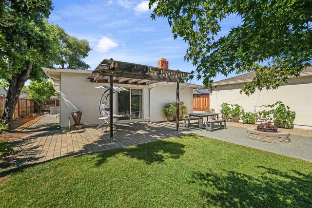 1244 Mcclellan Way, Stockton, CA 95207