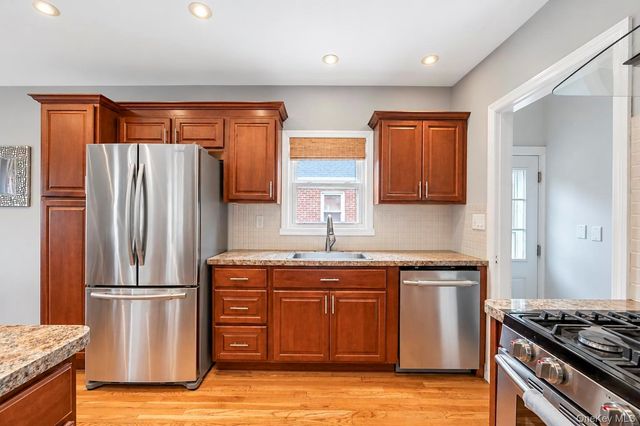 61 Stephen Place, Valley Stream, NY 11580