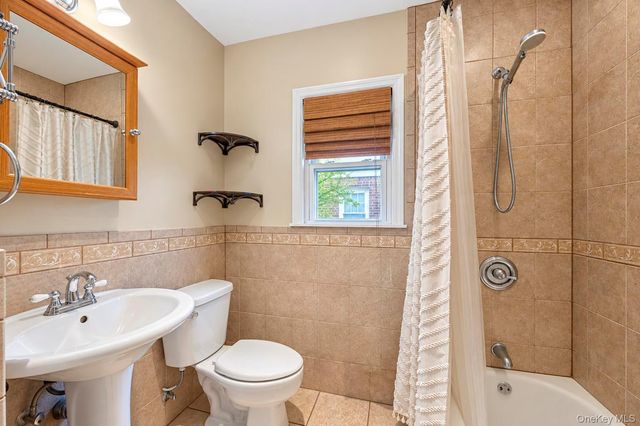 61 Stephen Place, Valley Stream, NY 11580