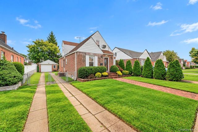 61 Stephen Place, Valley Stream, NY 11580