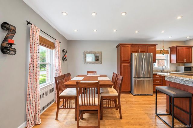 61 Stephen Place, Valley Stream, NY 11580