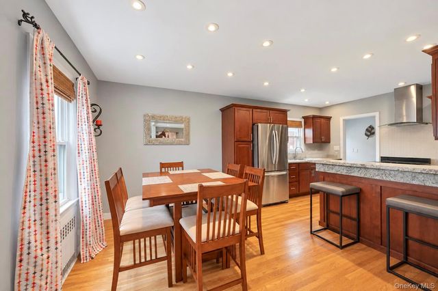 61 Stephen Place, Valley Stream, NY 11580