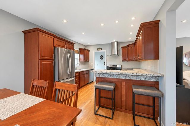 61 Stephen Place, Valley Stream, NY 11580