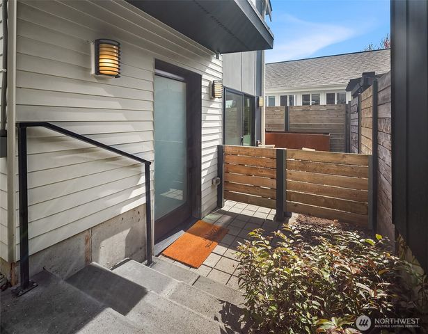 411 B NE 80th Street, Seattle, WA 98115