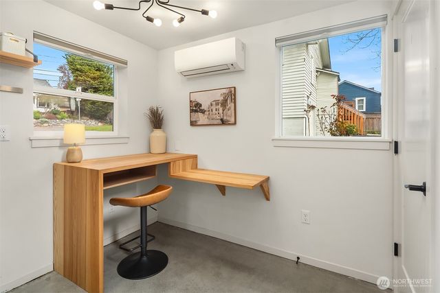 411 B NE 80th Street, Seattle, WA 98115