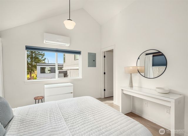 411 B NE 80th Street, Seattle, WA 98115