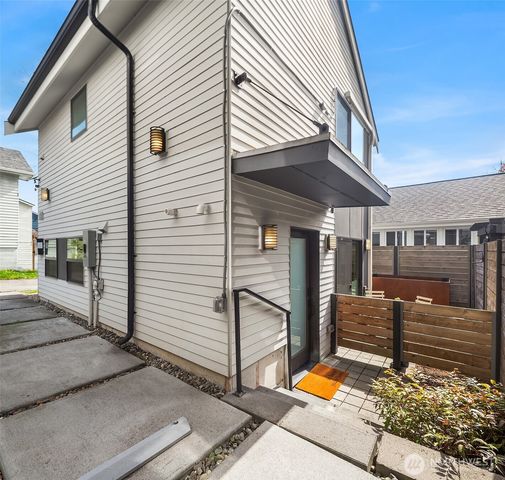 411 B NE 80th Street, Seattle, WA 98115