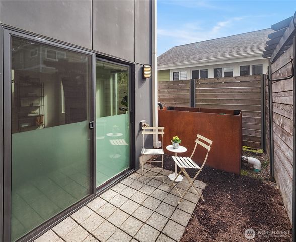 411 B NE 80th Street, Seattle, WA 98115