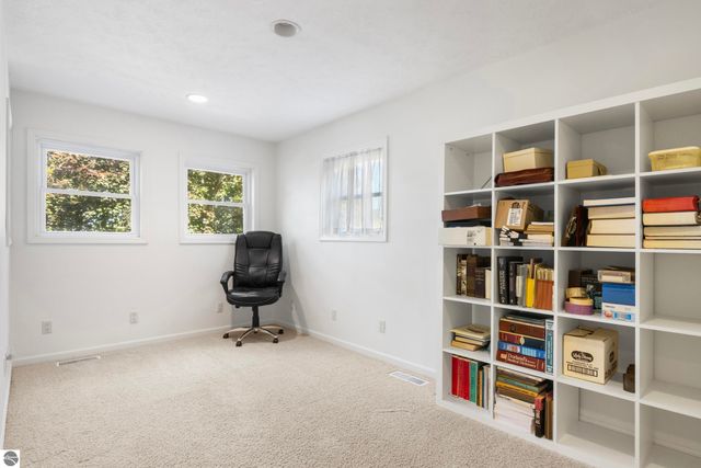 6531 Bixler Road, Beulah, MI 49617