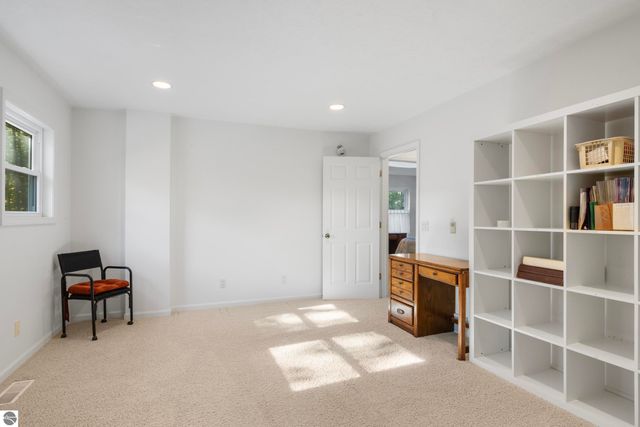 6531 Bixler Road, Beulah, MI 49617