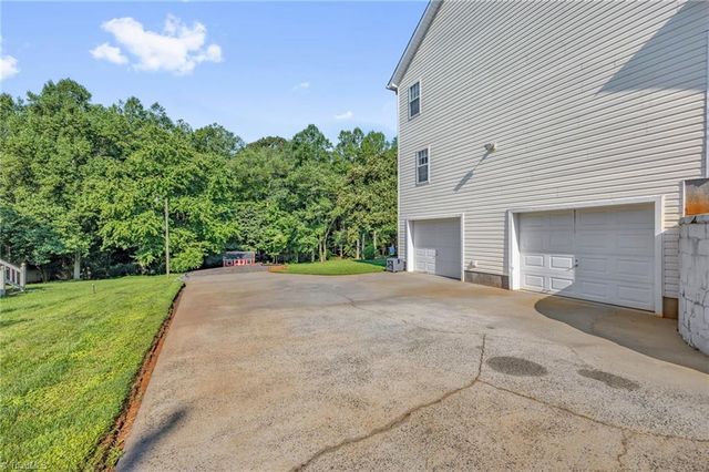 8404 Coachman Lane, Rural Hall, NC 27045