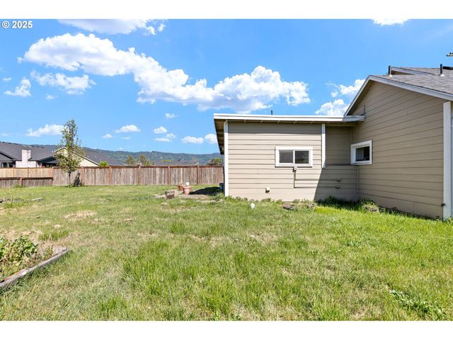 32791 E LINCOLN Way, Coburg, OR 97408