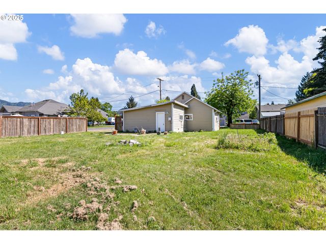 32791 E LINCOLN Way, Coburg, OR 97408