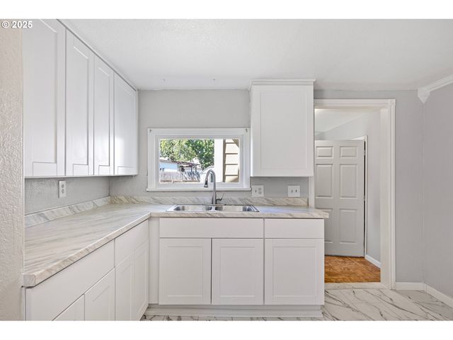 32791 E LINCOLN Way, Coburg, OR 97408