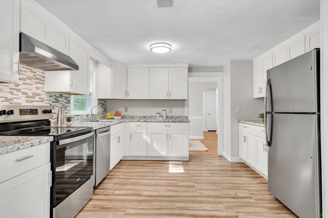 857 Gay St, Westwood, MA 02090