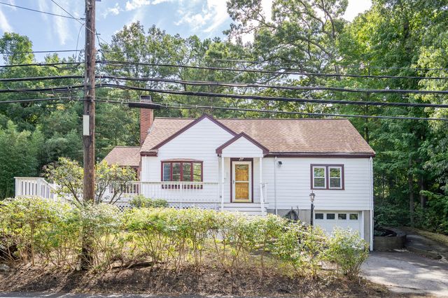 857 Gay St, Westwood, MA 02090
