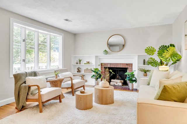 857 Gay St, Westwood, MA 02090