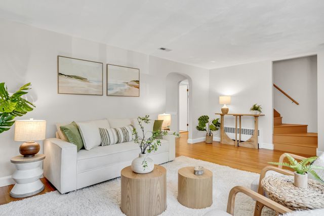 857 Gay St, Westwood, MA 02090