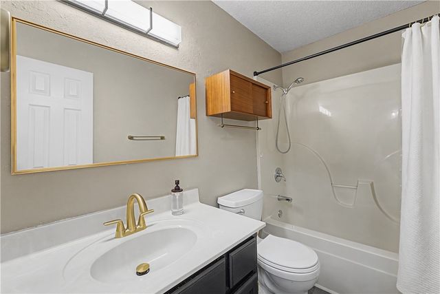 13 Blenheim Lane, Bella Vista, AR 72715