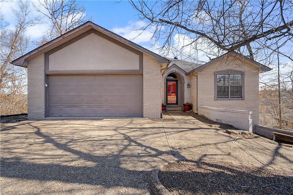 13 Blenheim Lane, Bella Vista, AR 72715