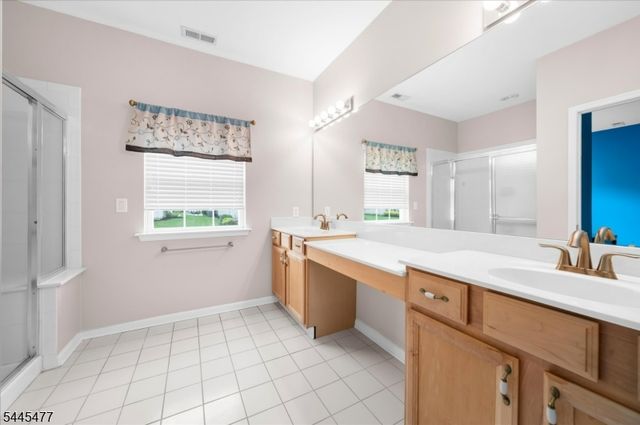 79 Renaissance Blvd, Franklin Twp., NJ 08873
