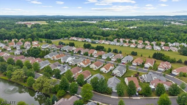 79 Renaissance Blvd, Franklin Twp., NJ 08873
