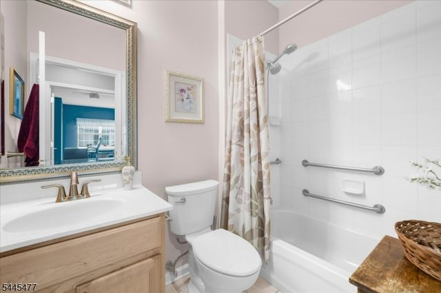 79 Renaissance Blvd, Franklin Twp., NJ 08873