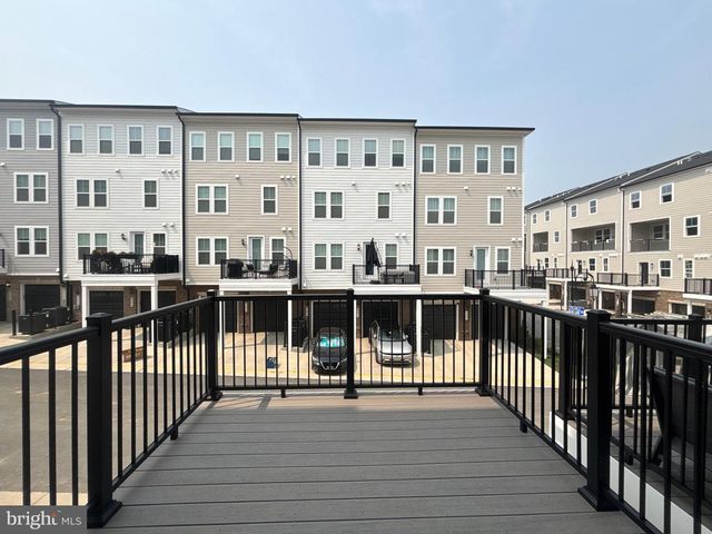 42635 DARALA DR, Ashburn, VA 20147