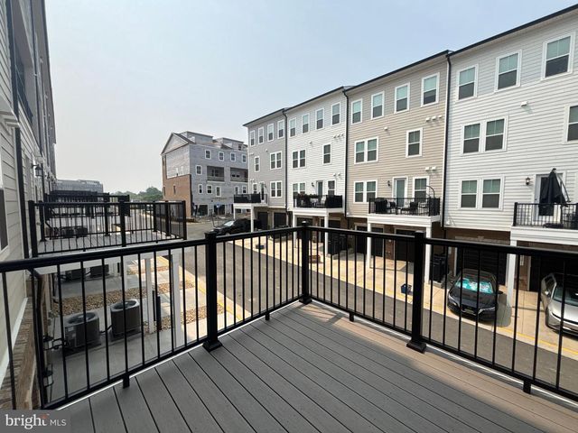 42635 DARALA DR, Ashburn, VA 20147
