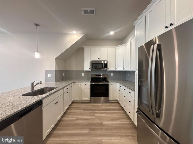 42635 DARALA DR, Ashburn, VA 20147