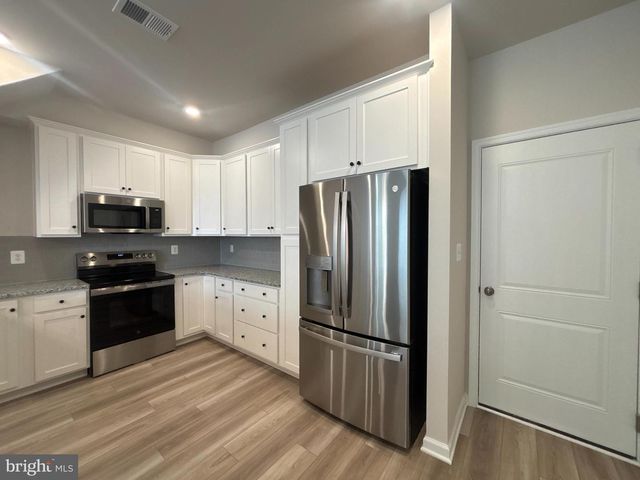 42635 DARALA DR, Ashburn, VA 20147