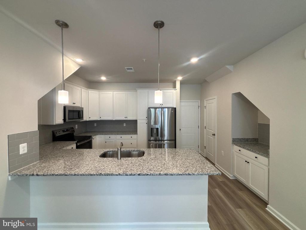 42635 DARALA DR, Ashburn, VA 20147