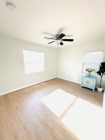 1300 21ST STREET S, St Petersburg, FL 33712