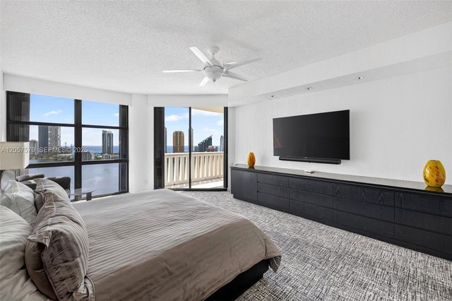 3000 Island Boulevard 2506, Aventura, FL 33160
