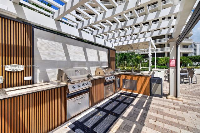 3000 Island Boulevard 2506, Aventura, FL 33160